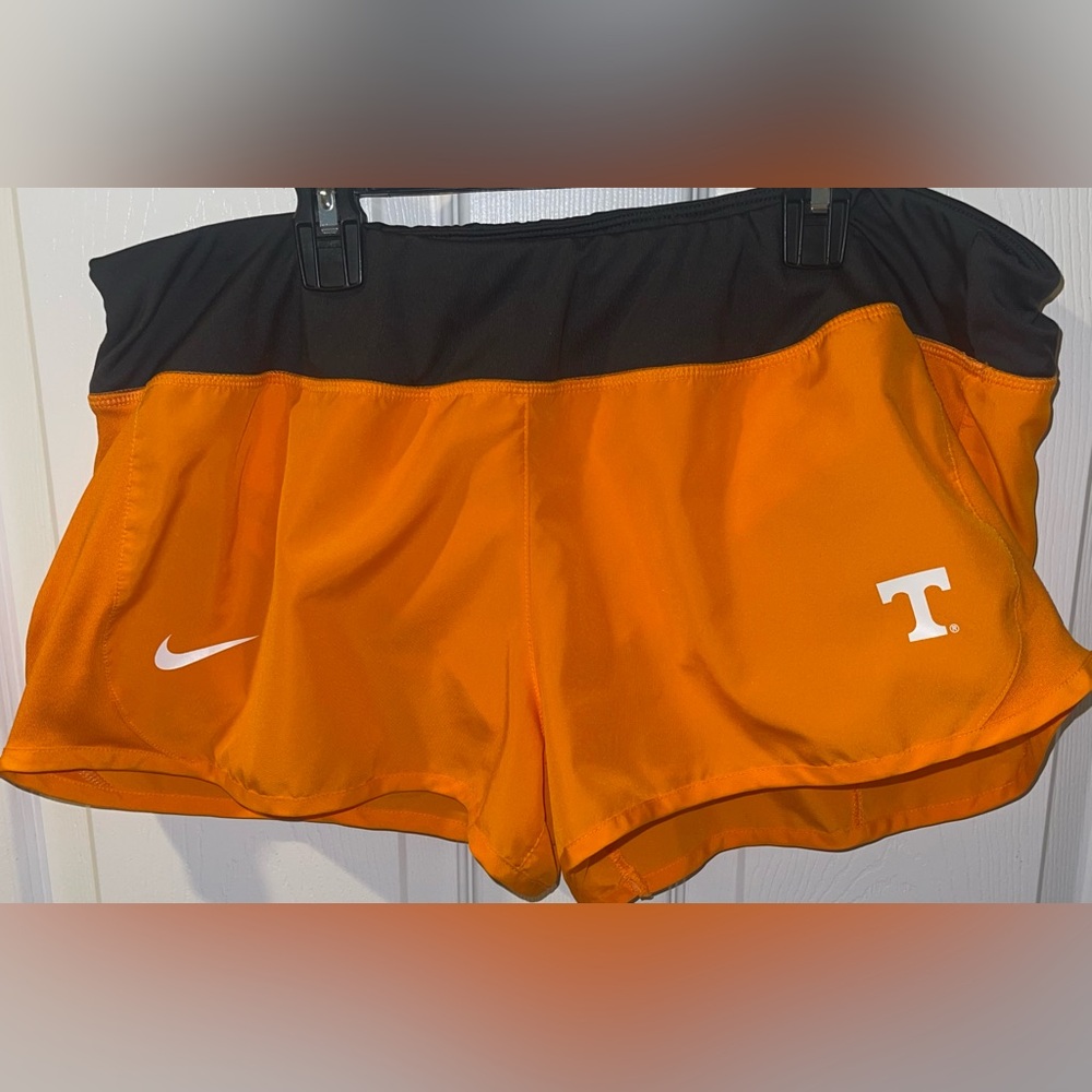 Nike Woman’s XL Shorts Drifit University of Tennessee Orange